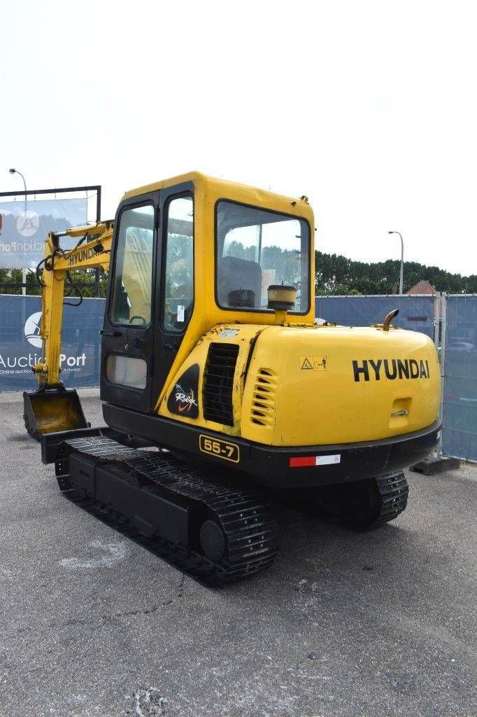 Kettenbagger от тип Hyundai R55-7, Gebrauchtmaschine в Antwerpen (Снимка 4)