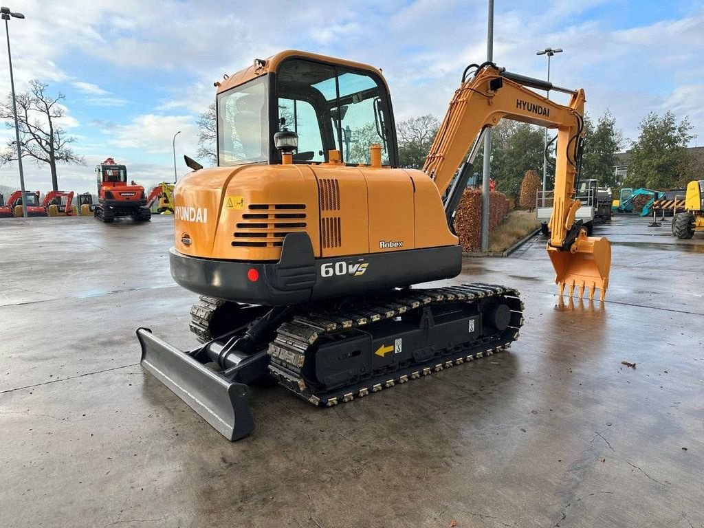 Kettenbagger des Typs Hyundai R60VS, Gebrauchtmaschine in Antwerpen (Bild 10)