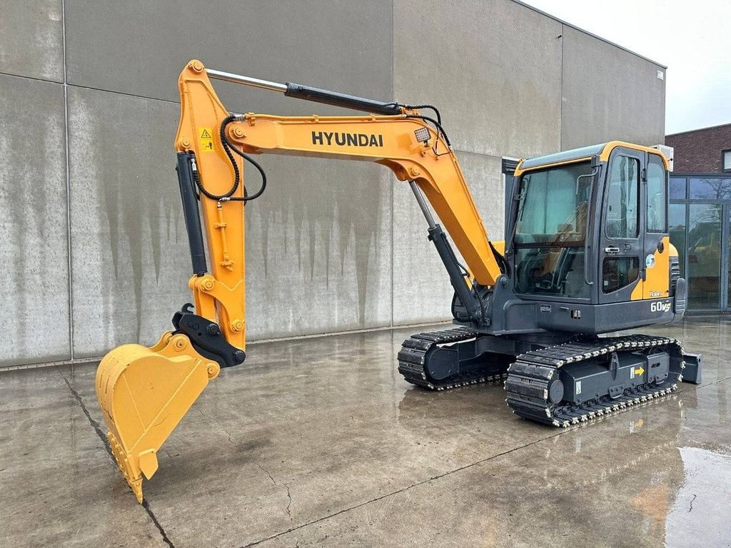 Kettenbagger del tipo Hyundai R60VS, Gebrauchtmaschine In Antwerpen (Immagine 1)