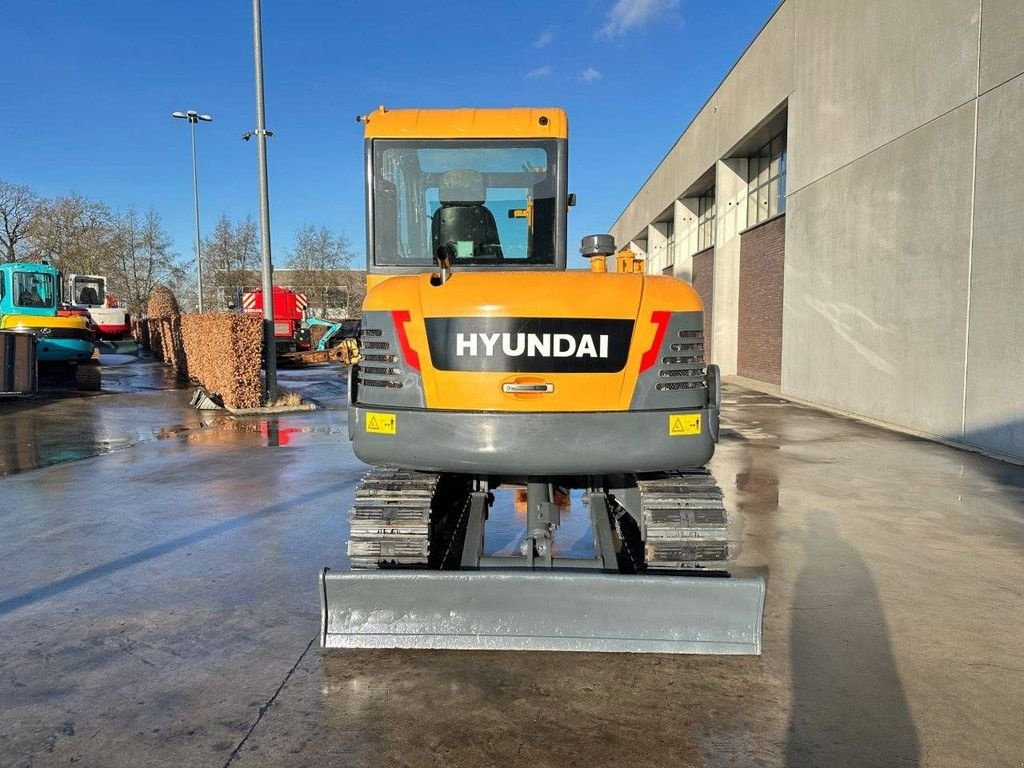 Kettenbagger typu Hyundai R60VS, Gebrauchtmaschine v Antwerpen (Obrázok 5)