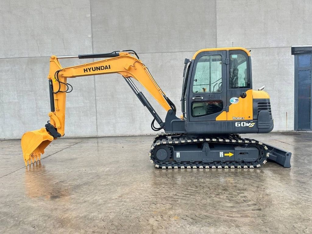 Kettenbagger van het type Hyundai R60VS, Gebrauchtmaschine in Antwerpen (Foto 8)