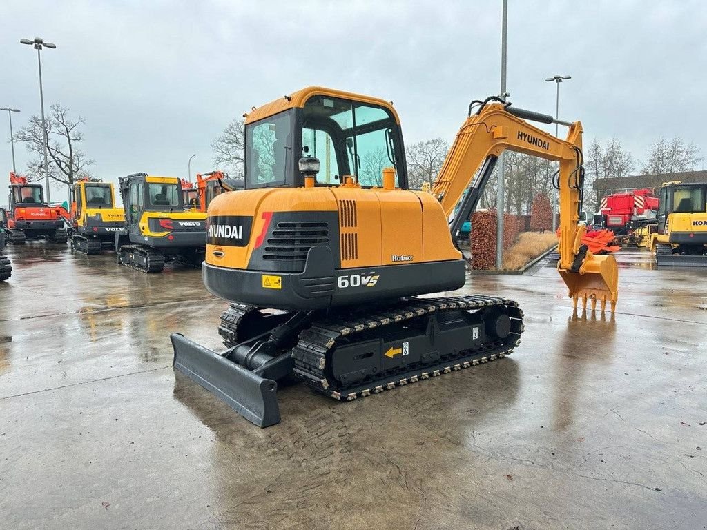 Kettenbagger van het type Hyundai R60VS, Gebrauchtmaschine in Antwerpen (Foto 4)