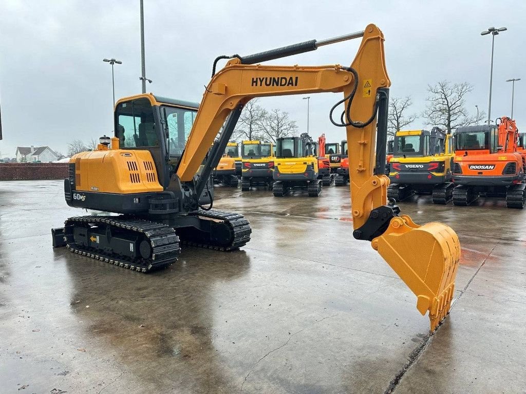 Kettenbagger van het type Hyundai R60VS, Gebrauchtmaschine in Antwerpen (Foto 3)