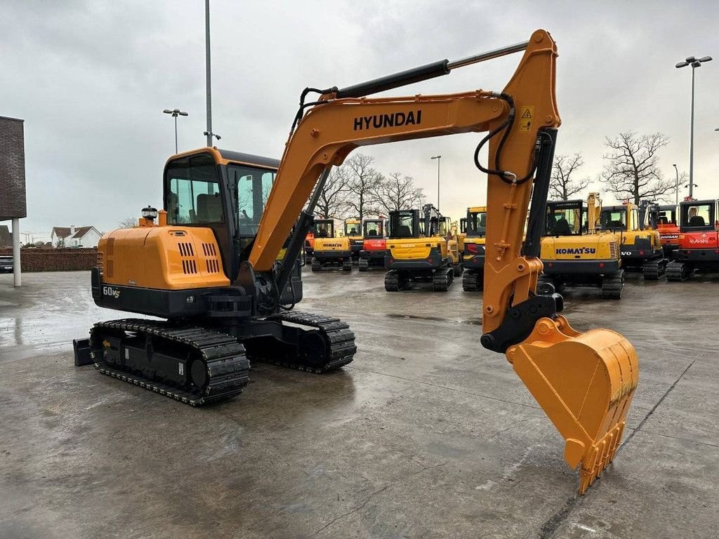 Kettenbagger des Typs Hyundai R60VS, Gebrauchtmaschine in Antwerpen (Bild 3)