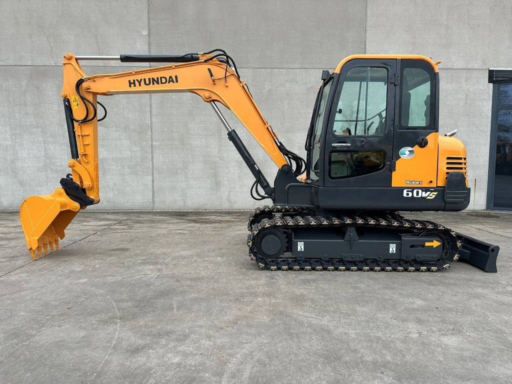 Kettenbagger des Typs Hyundai R60VS, Gebrauchtmaschine in Antwerpen (Bild 8)