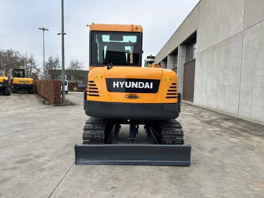 Kettenbagger des Typs Hyundai R60VS, Gebrauchtmaschine in Antwerpen (Bild 5)