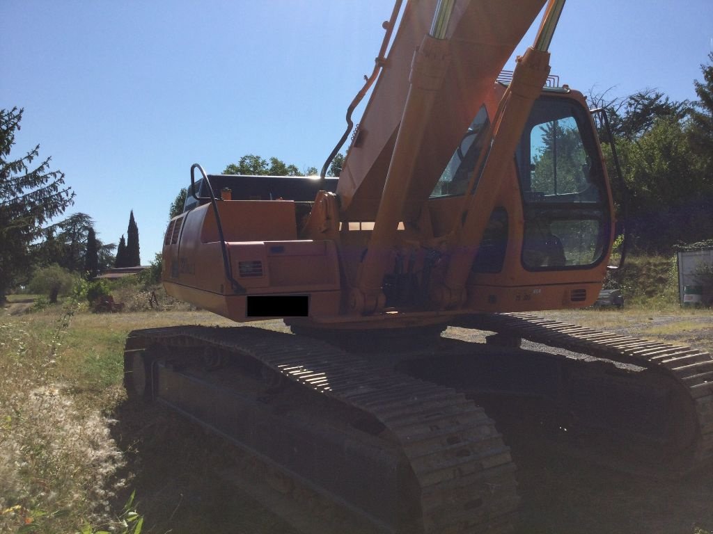 Kettenbagger типа Hyundai ROBEX 320 NLC3, Gebrauchtmaschine в L'ISLE JOURDAIN (Фотография 8)