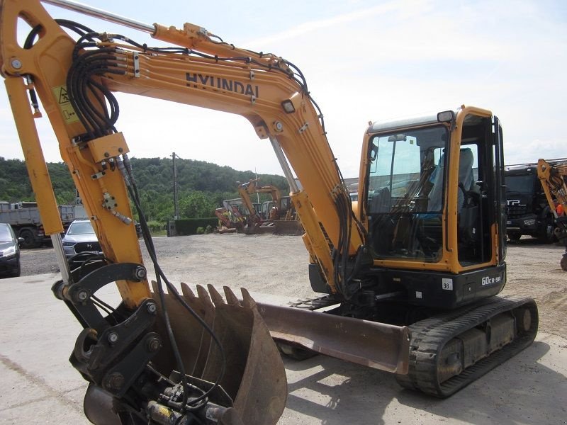 Kettenbagger of the type Hyundai ROBEX 60 CR-9A, Gebrauchtmaschine in CHAPONOST (Picture 3)