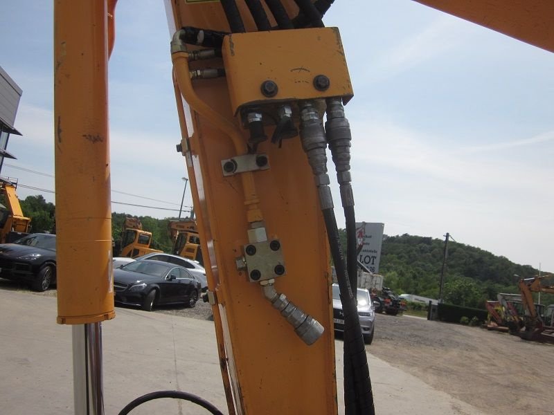 Kettenbagger of the type Hyundai ROBEX 60 CR-9A, Gebrauchtmaschine in CHAPONOST (Picture 2)