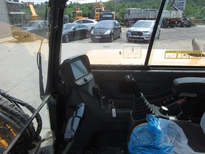 Kettenbagger of the type Hyundai ROBEX 60 CR-9A, Gebrauchtmaschine in CHAPONOST (Picture 7)