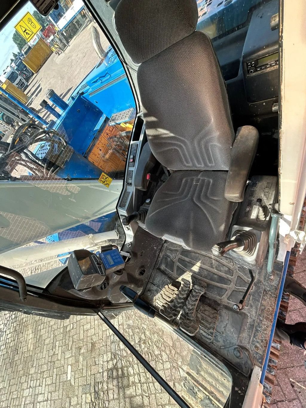 Kettenbagger typu Hyundai ROBEX145LCR-9A, Gebrauchtmaschine v Barneveld (Obrázek 8)