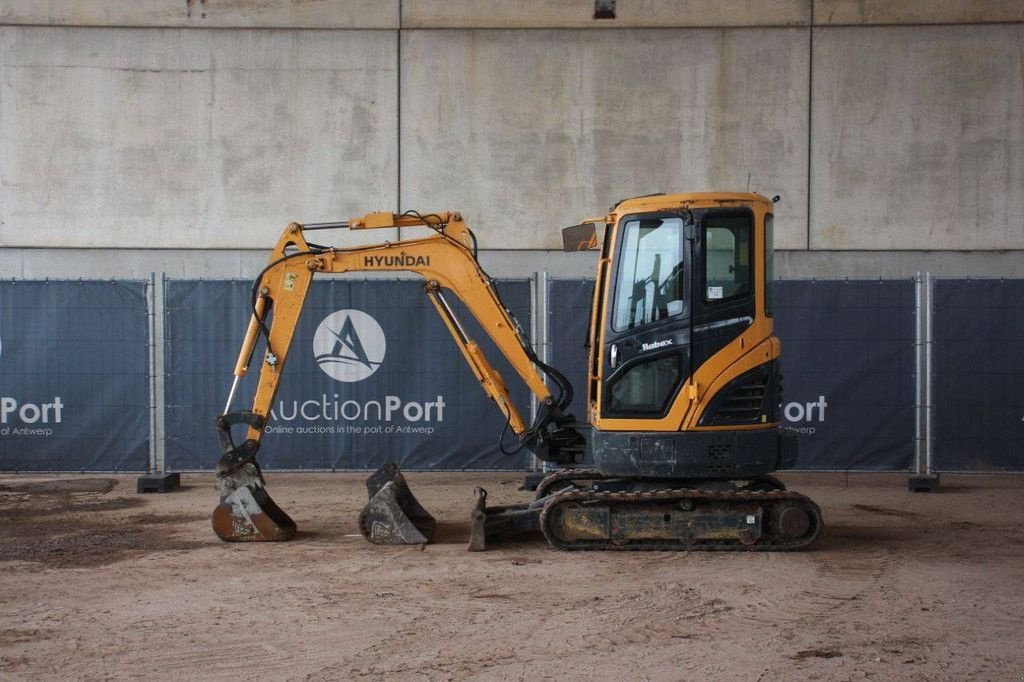 Kettenbagger Türe ait Hyundai Robex25Z-9AK, Gebrauchtmaschine içinde Antwerpen (resim 2)
