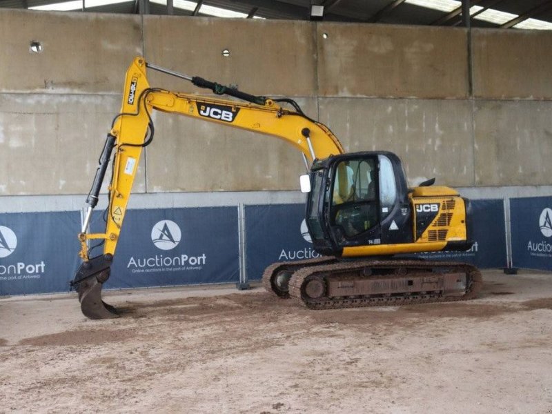 JCB JS 130LC, Gebrauchtmaschine, Baujahr: 2014 (Bild 1) Kettenbagger des Typs JCB JS 130LC, Gebrauchtmaschine in Antwerpen (Bild 1)