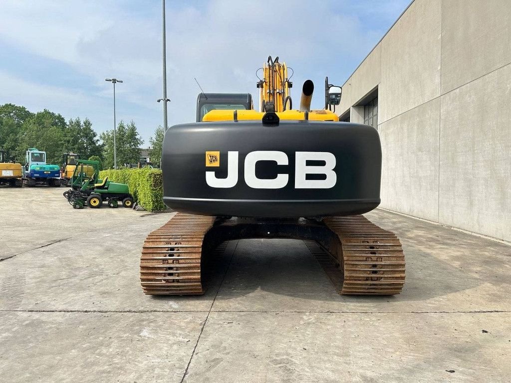 Kettenbagger vrste JCB JS 220 LC, Gebrauchtmaschine v Antwerpen (Slika 5)