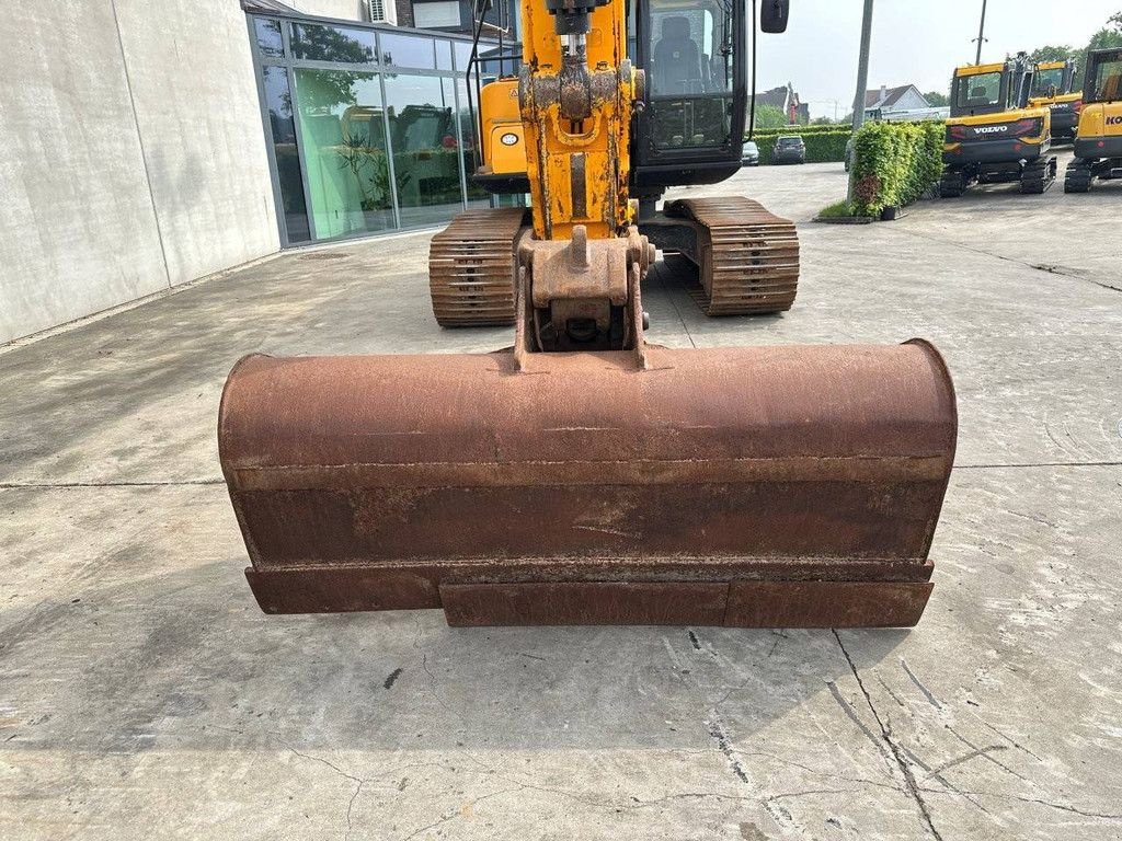 Kettenbagger vrste JCB JS 220 LC, Gebrauchtmaschine v Antwerpen (Slika 11)