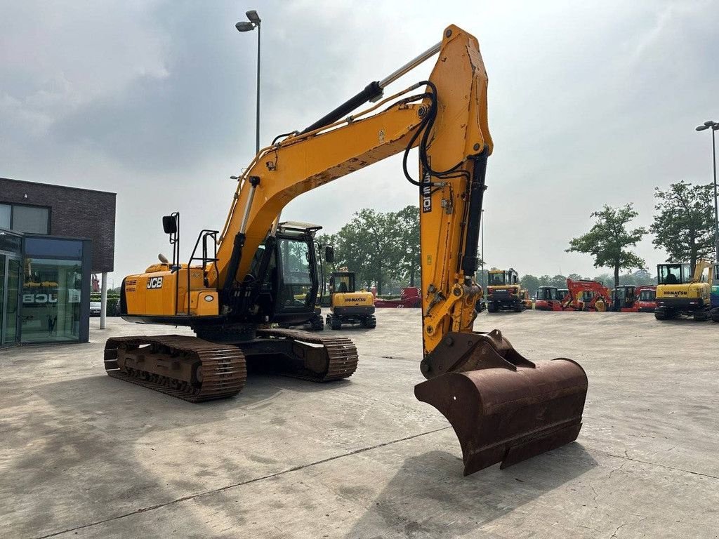 Kettenbagger vrste JCB JS 220 LC, Gebrauchtmaschine v Antwerpen (Slika 3)