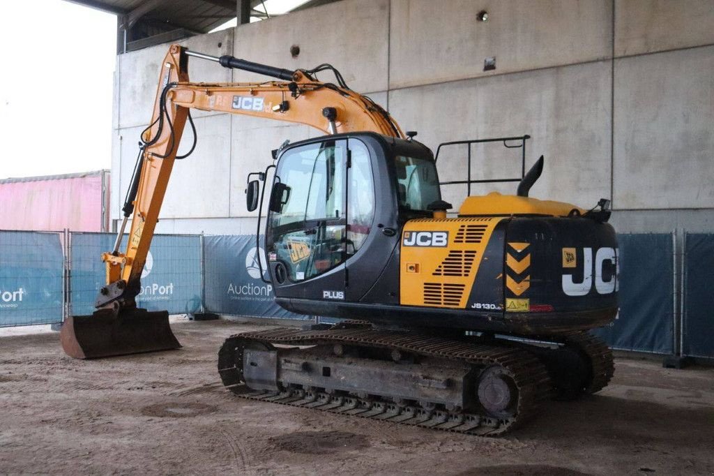 Kettenbagger του τύπου JCB JS130LC, Gebrauchtmaschine σε Antwerpen (Φωτογραφία 3)