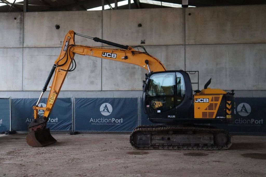 Kettenbagger του τύπου JCB JS130LC, Gebrauchtmaschine σε Antwerpen (Φωτογραφία 2)