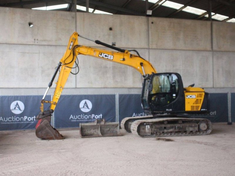 Kettenbagger del tipo JCB JS131LC, Gebrauchtmaschine In Antwerpen (Immagine 1)