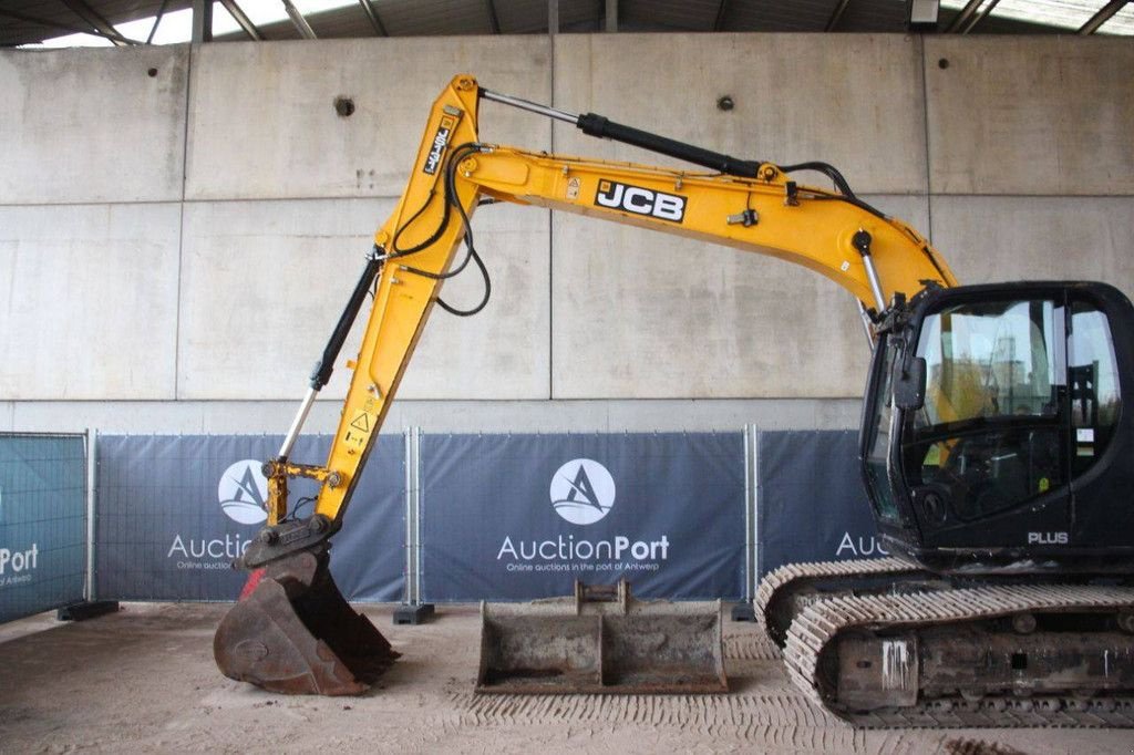 Kettenbagger tip JCB JS131LC, Gebrauchtmaschine in Antwerpen (Poză 10)