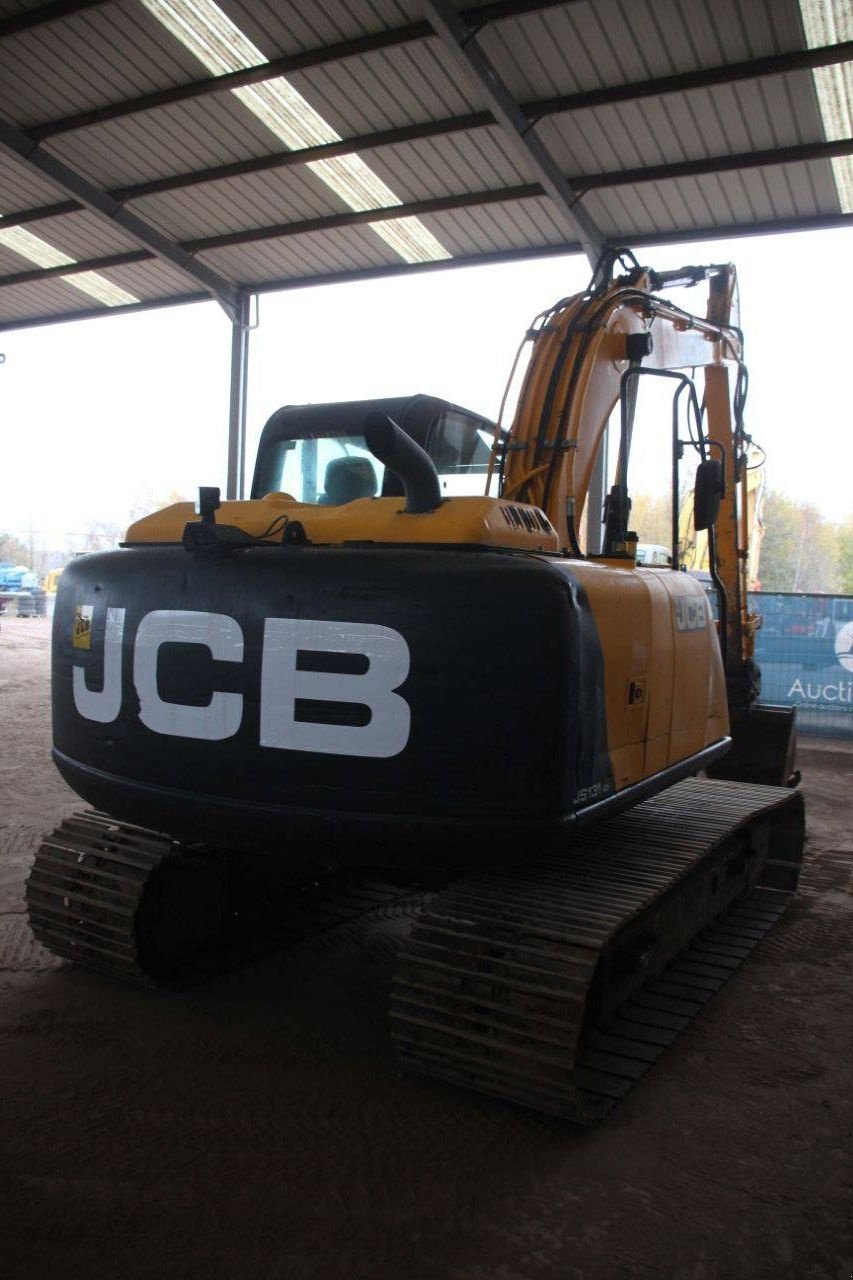 Kettenbagger tip JCB JS131LC, Gebrauchtmaschine in Antwerpen (Poză 5)