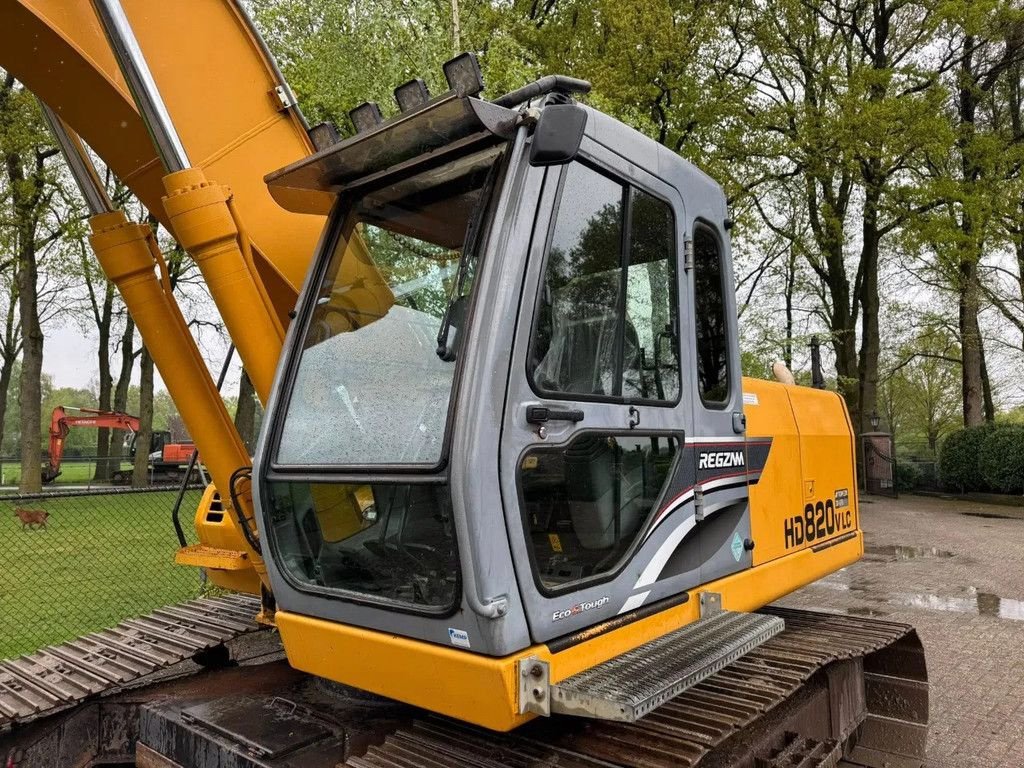 Kettenbagger van het type Kato HD820vlc Rupskraan, Gebrauchtmaschine in Harskamp (Foto 8)