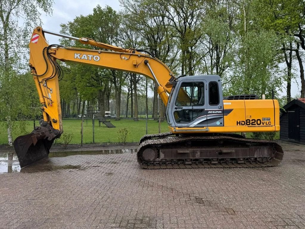Kettenbagger van het type Kato HD820vlc Rupskraan, Gebrauchtmaschine in Harskamp (Foto 2)
