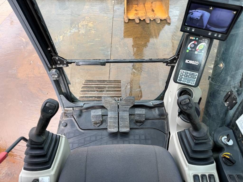 Kettenbagger от тип Kobelco SK300NLC-10 - Automatic Greasing / Quick Coupler, Gebrauchtmaschine в Veldhoven (Снимка 10)