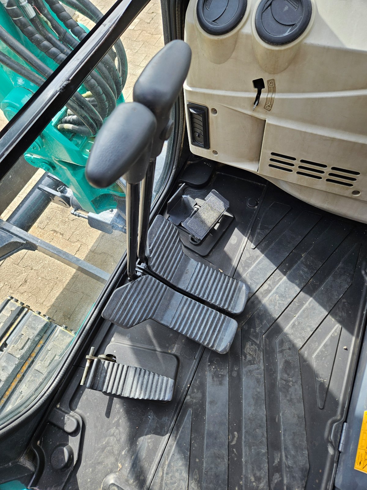 Kettenbagger du type Kobelco SK55SR, Gebrauchtmaschine en Geiselhöring (Photo 15)