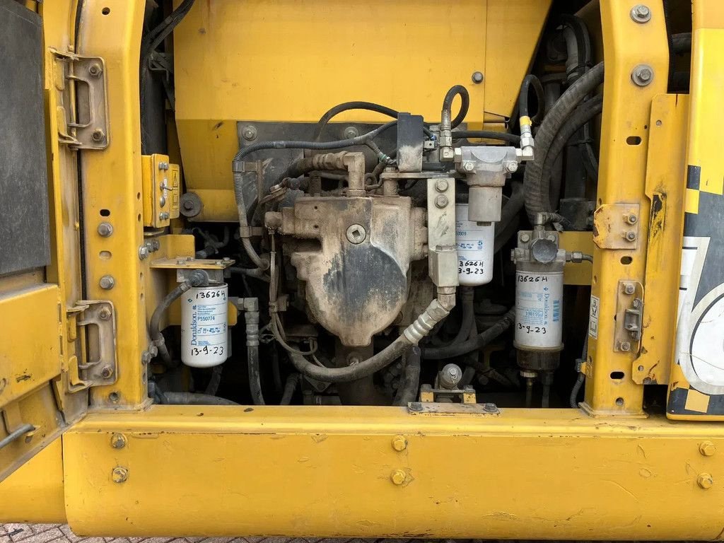 Kettenbagger des Typs Komatsu HB215LC-2, Gebrauchtmaschine in Barneveld (Bild 8)