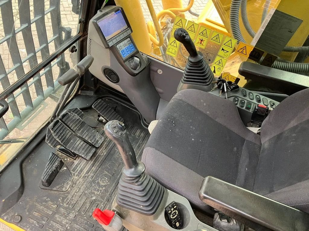 Kettenbagger des Typs Komatsu HB215LC-2, Gebrauchtmaschine in Barneveld (Bild 10)