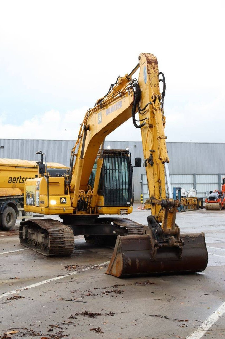 Kettenbagger a típus Komatsu HB215LC-3, Gebrauchtmaschine ekkor: Antwerpen (Kép 9)