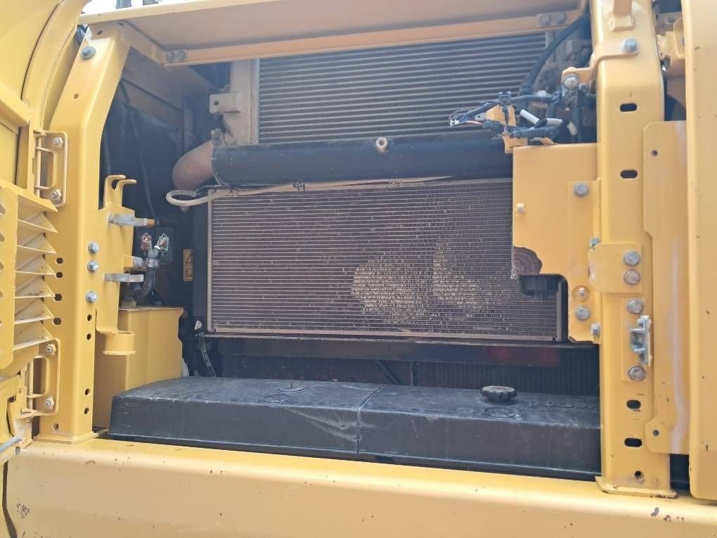 Kettenbagger typu Komatsu HB365LC-3 Hybrid, Gebrauchtmaschine v Overijse (Obrázek 3)