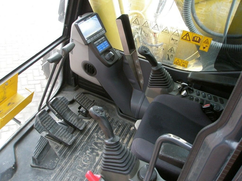 Kettenbagger a típus Komatsu PC 290LC-10, Gebrauchtmaschine ekkor: Barneveld (Kép 11)