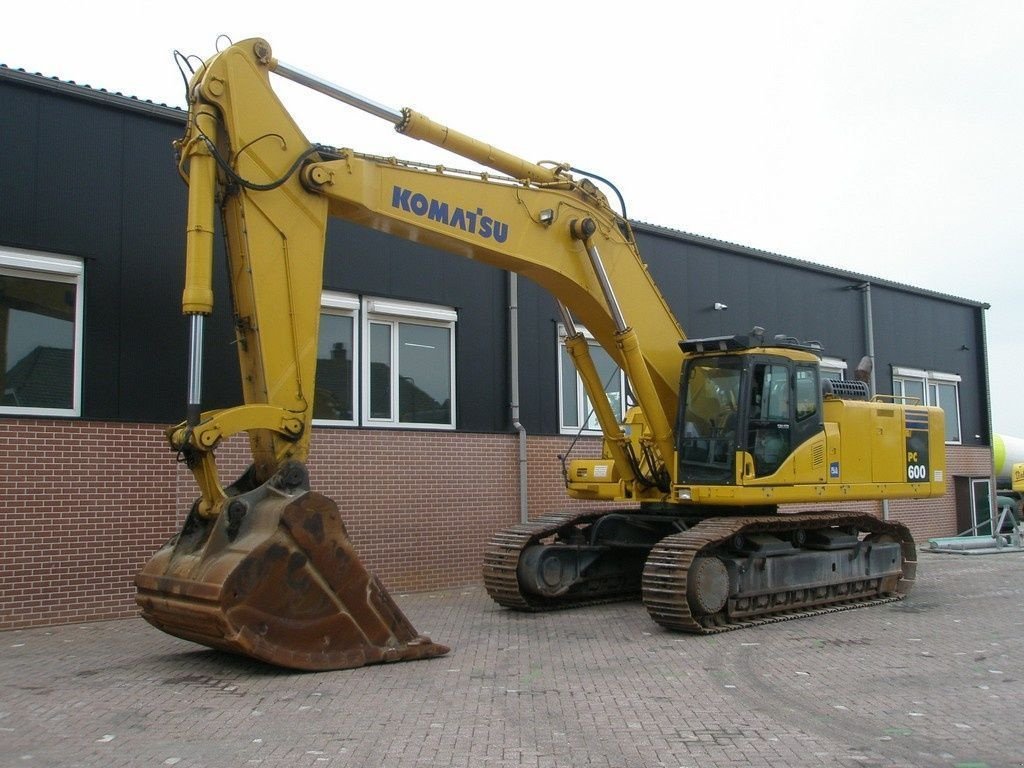 Kettenbagger des Typs Komatsu PC 600LC-7K, Gebrauchtmaschine in Barneveld (Bild 1)