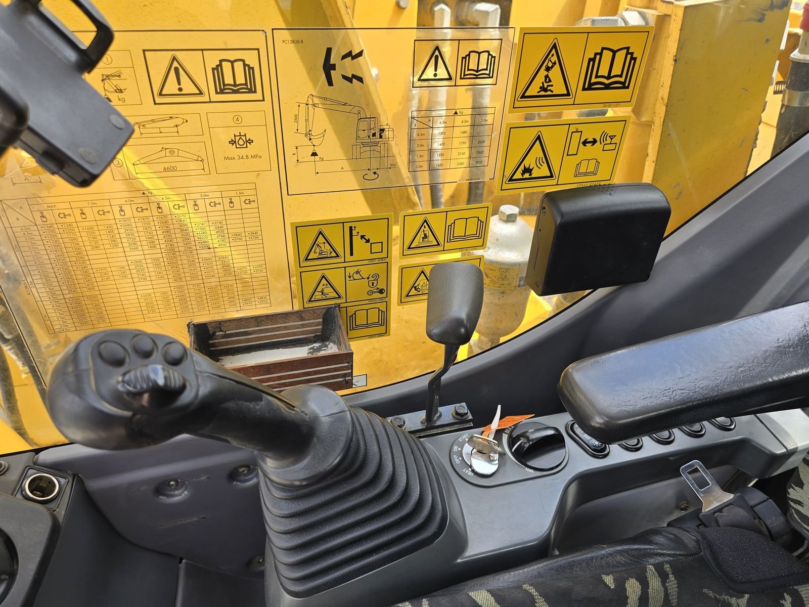 Kettenbagger des Typs Komatsu PC138US-8, Gebrauchtmaschine in Gabersdorf (Bild 15)