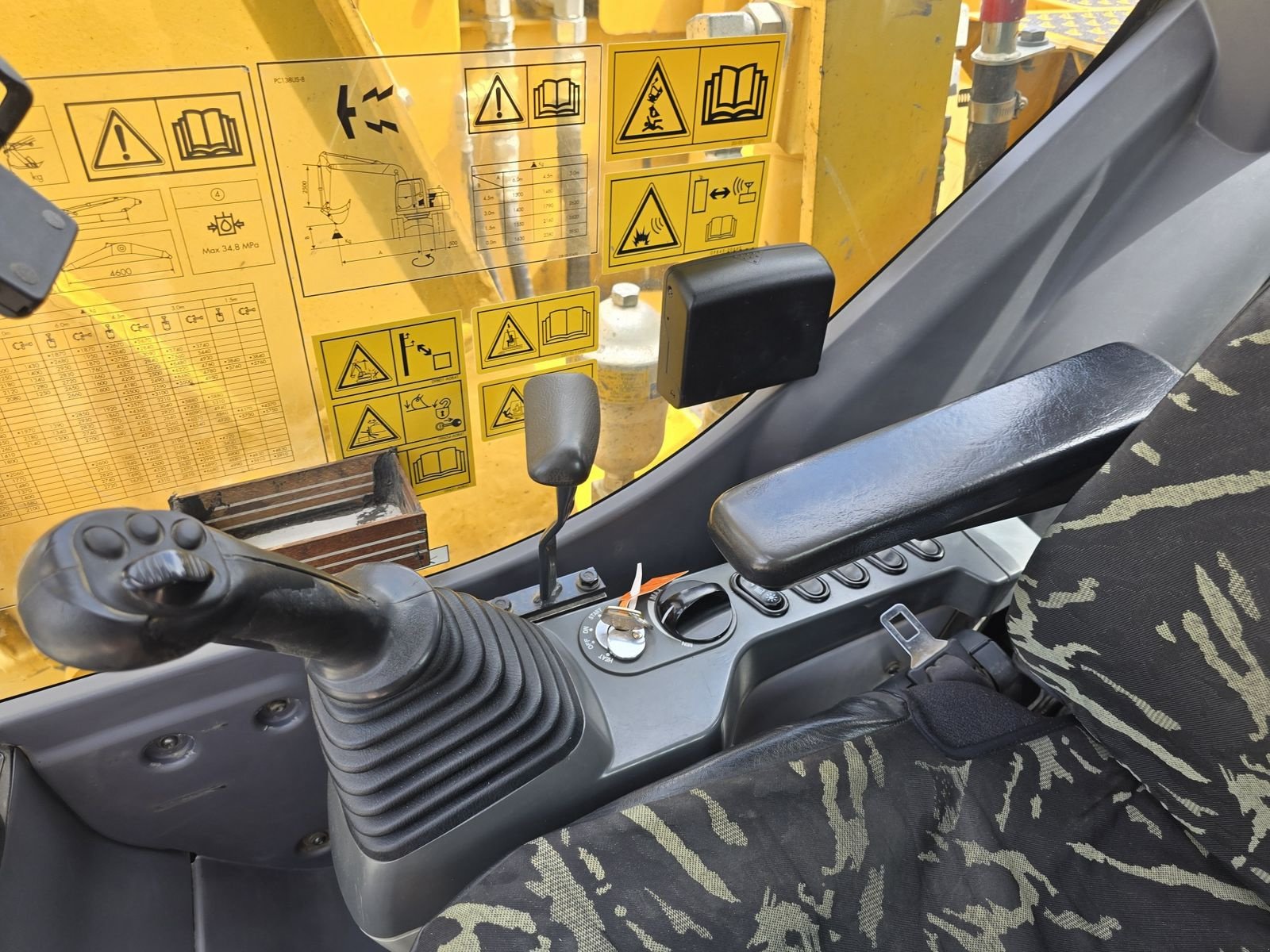 Kettenbagger des Typs Komatsu PC138US-8, Gebrauchtmaschine in Gabersdorf (Bild 20)