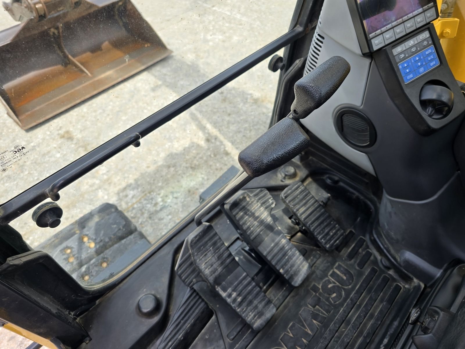 Kettenbagger des Typs Komatsu PC138US-8, Gebrauchtmaschine in Gabersdorf (Bild 19)