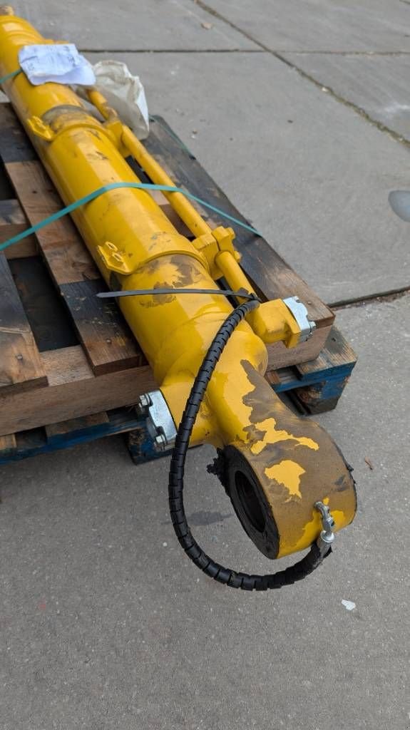 Kettenbagger des Typs Komatsu PC210LC-10 / -11 - BUCKET CYLINDER - 707-E1-01300, Neumaschine in Overijse (Bild 5)