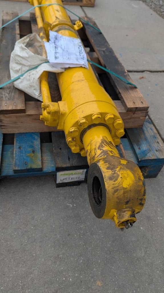 Kettenbagger des Typs Komatsu PC210LC-10 / -11 - BUCKET CYLINDER - 707-E1-01300, Neumaschine in Overijse (Bild 8)