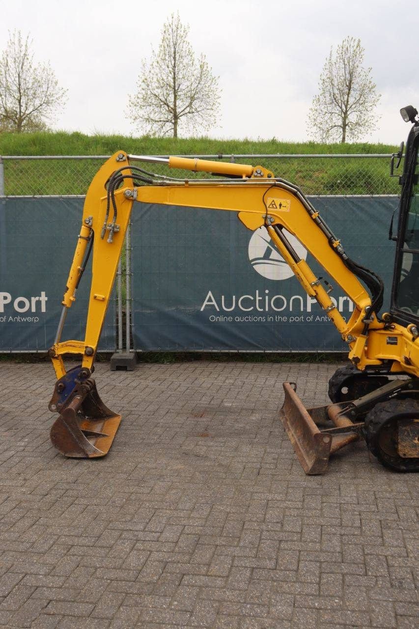 Kettenbagger от тип Komatsu PC26MR-3, Gebrauchtmaschine в Antwerpen (Снимка 11)