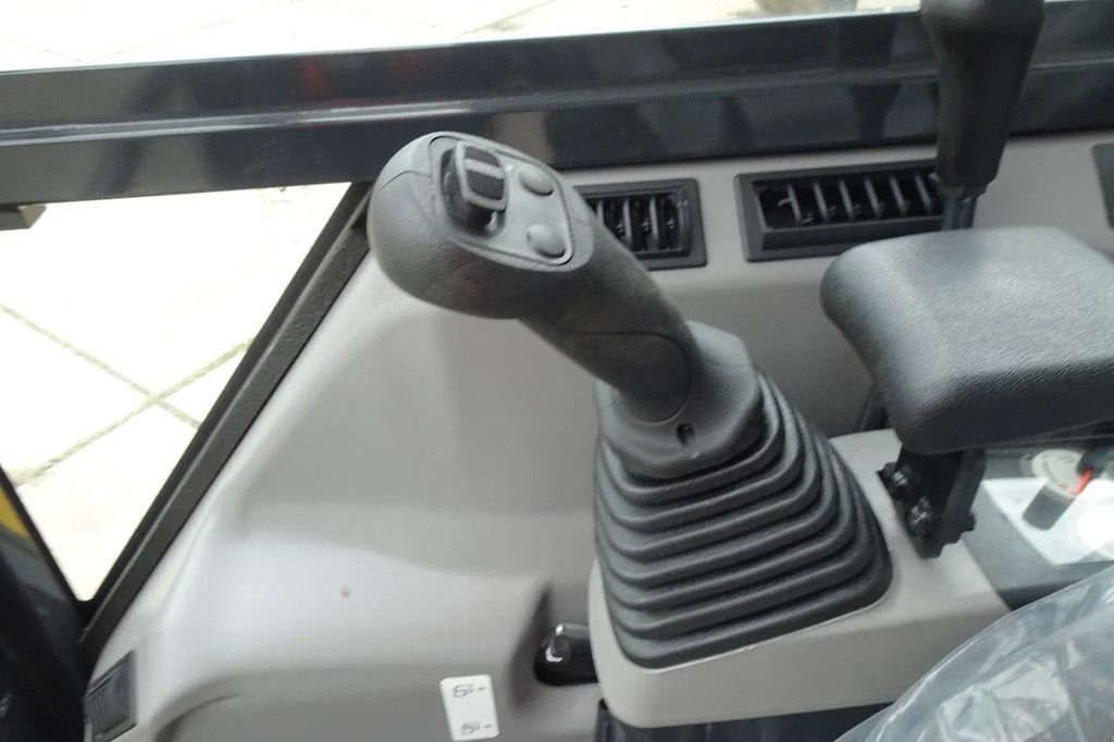 Kettenbagger a típus Komatsu PC26MR, Neumaschine ekkor: Losdorp (Kép 10)