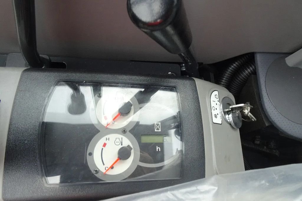 Kettenbagger a típus Komatsu PC26MR, Neumaschine ekkor: Losdorp (Kép 11)