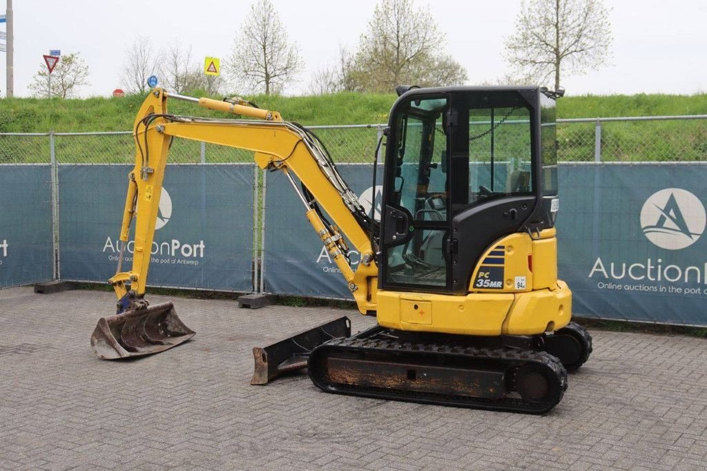 Kettenbagger типа Komatsu PC35MR, Gebrauchtmaschine в Antwerpen (Фотография 3)