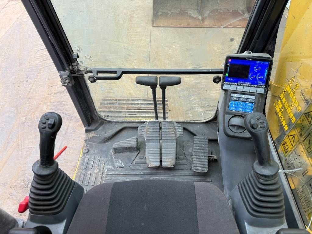 Kettenbagger typu Komatsu PC360LC-11 - Quick Coupler / Rear + Side Camera, Gebrauchtmaschine v Veldhoven (Obrázek 10)