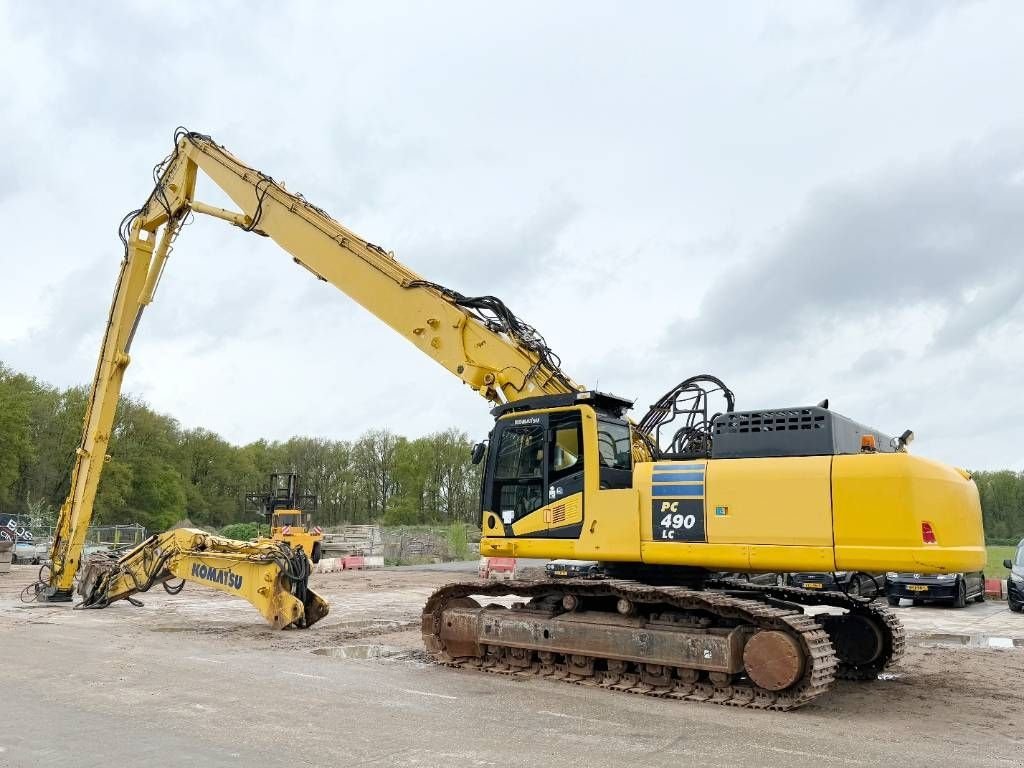 Kettenbagger des Typs Komatsu PC490LC-10 UHD - 29m Demolition / Oilquick, Gebrauchtmaschine in Veldhoven (Bild 2)