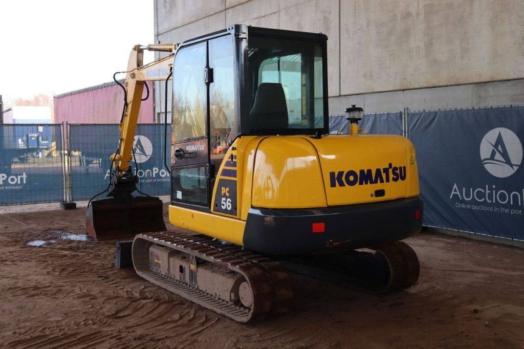 Kettenbagger du type Komatsu PC56-7, Gebrauchtmaschine en Antwerpen (Photo 4)