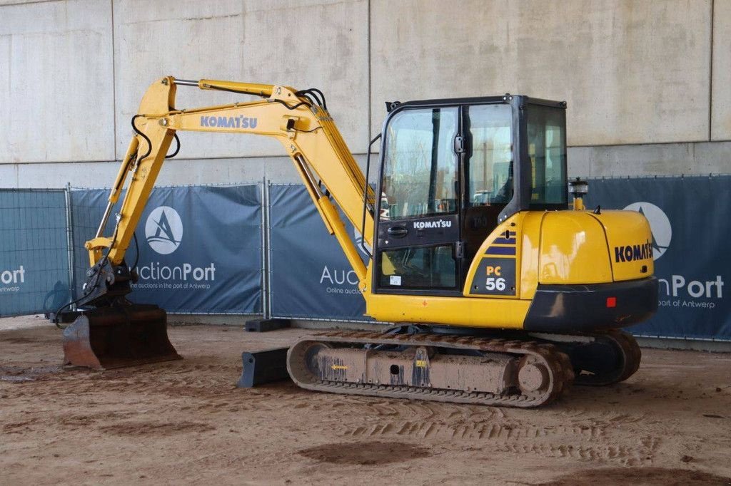 Kettenbagger du type Komatsu PC56-7, Gebrauchtmaschine en Antwerpen (Photo 3)