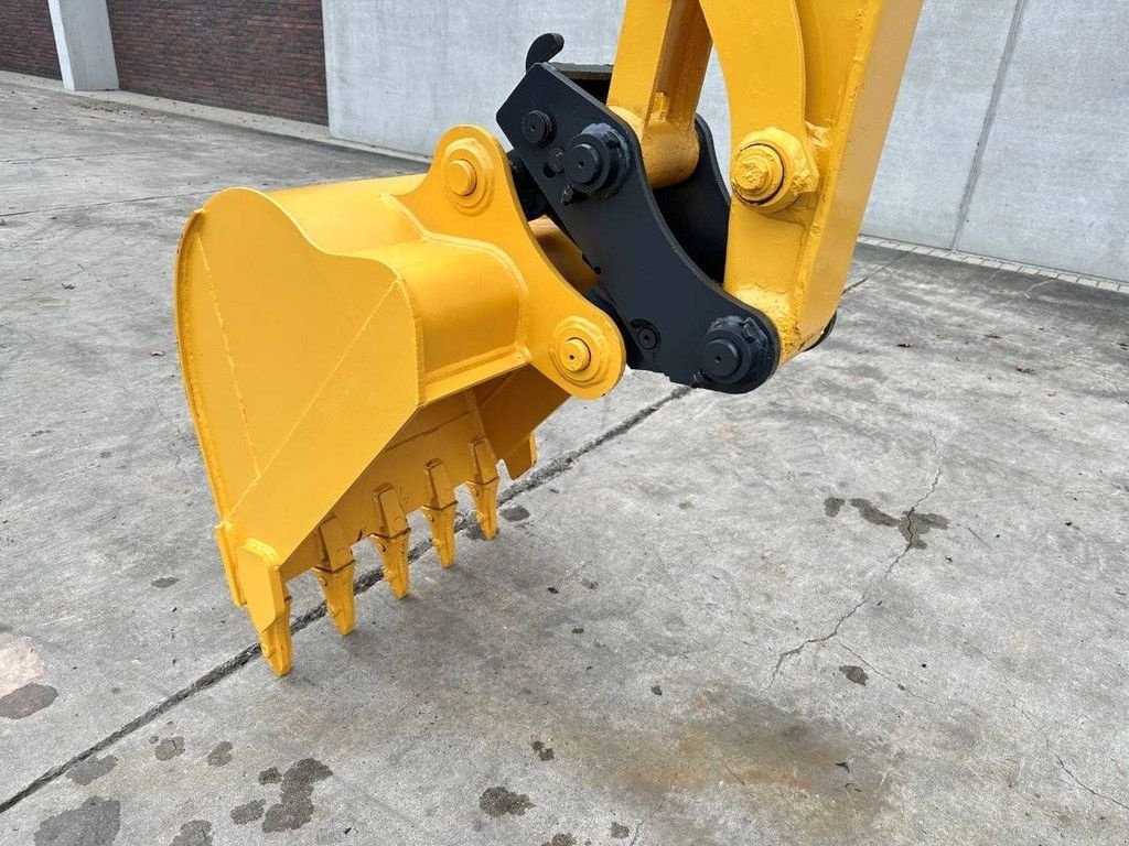 Kettenbagger от тип Komatsu PC56-7, Gebrauchtmaschine в Antwerpen (Снимка 9)