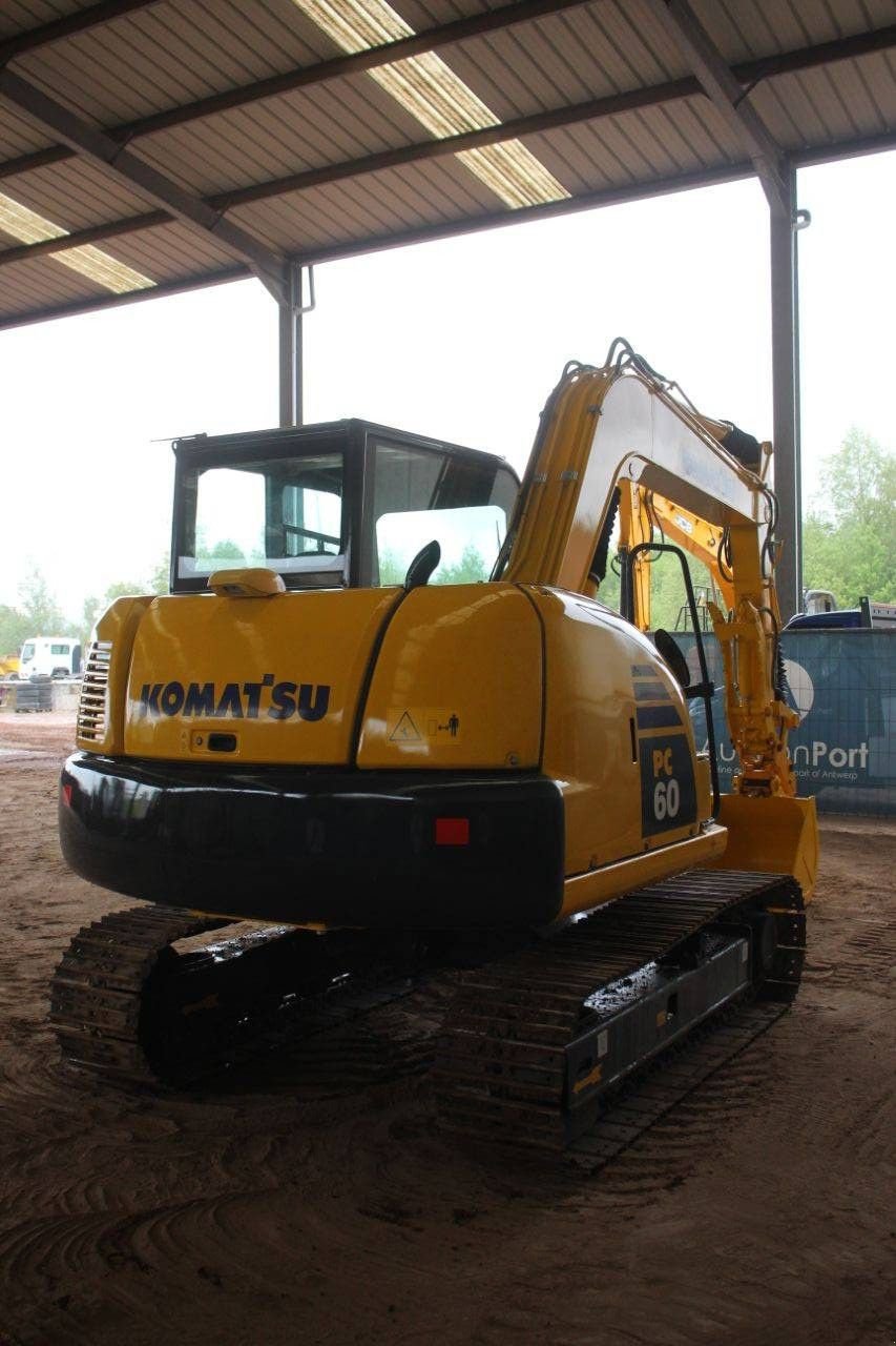 Kettenbagger del tipo Komatsu PC60-8, Gebrauchtmaschine en Antwerpen (Imagen 5)